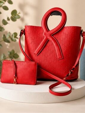 NWT Authentic Roberta Di Camerino Handbag/Shoulder Bag.